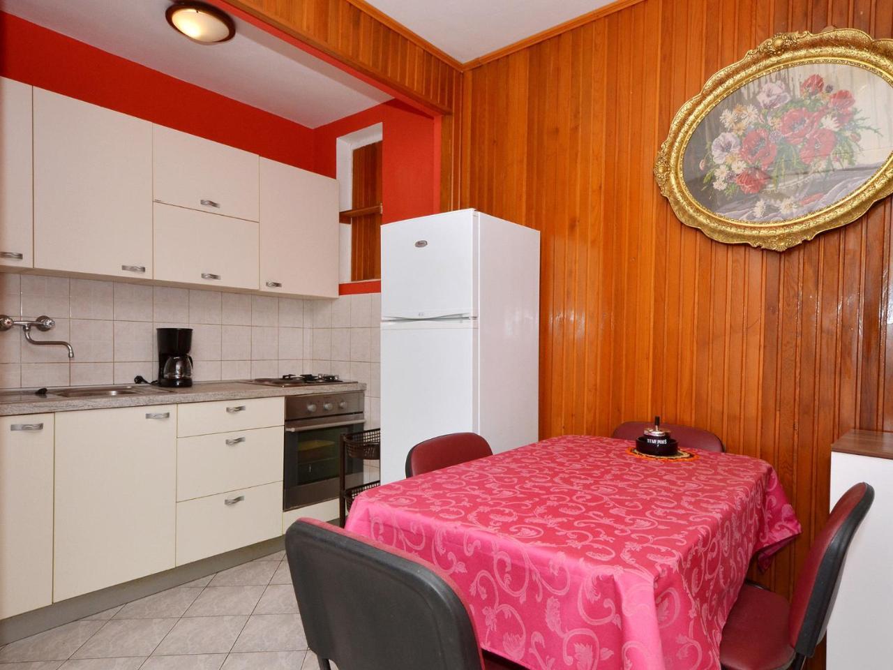 טרוגיר Apartments Josipa מראה חיצוני תמונה